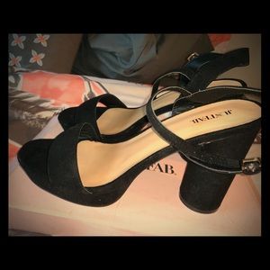 JustFab “Karlye Heeled Sandel” Size 10